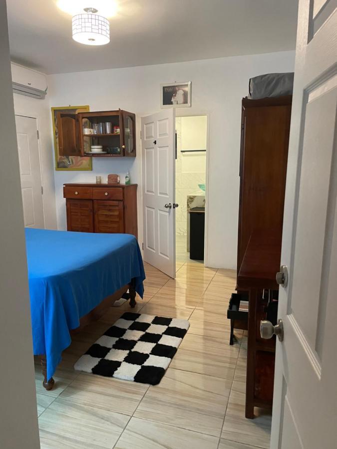 Centrally Located Room - 5 Port Antonio Exterior photo